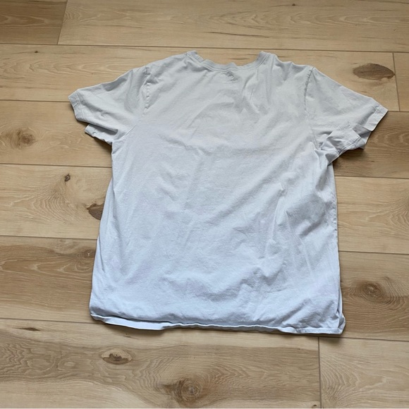 Nike graphic tee - Picture 2 of 2